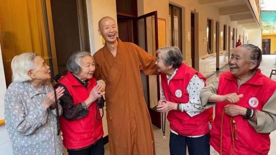 當度法師：“2885蓮花安養”公益計劃,十余年間照顧近千位老人