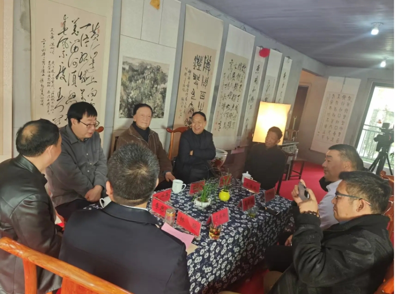 中國散文學會名譽會長、著名作家石英先生走進古都安陽 