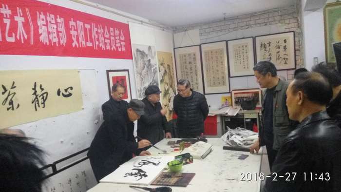 安陽市文聯主席、書協主席李建學、代表書協親切慰問老藝術家