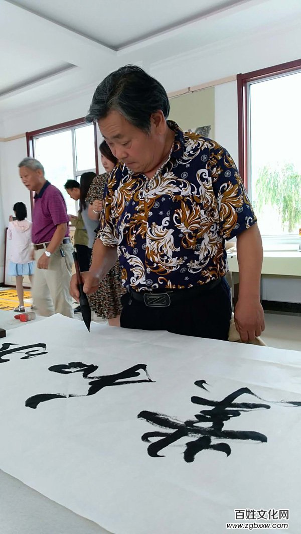 CCTV我愛你中華網(wǎng)絡(luò)電視頻道《放飛夢想》欄目走進(jìn)山東儒林文化園