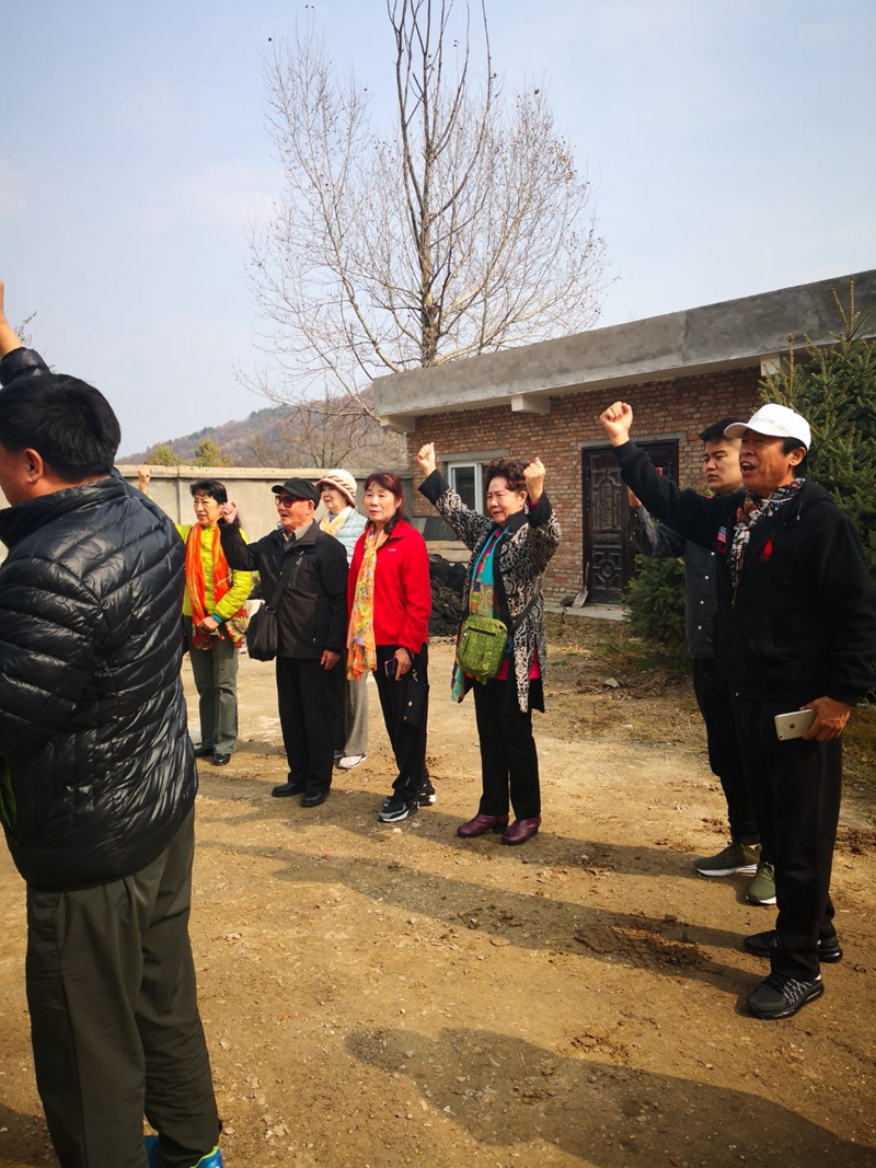 CCTⅤ欄目運營總監劉嘉有，帶隊紅色經典輕騎兵藝術團延安行
