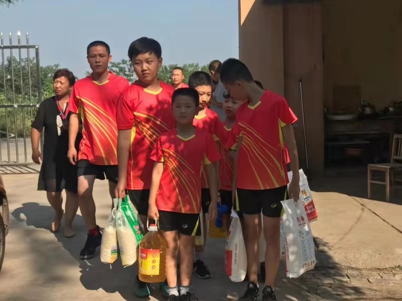 陽光少年隊 愛心公益行