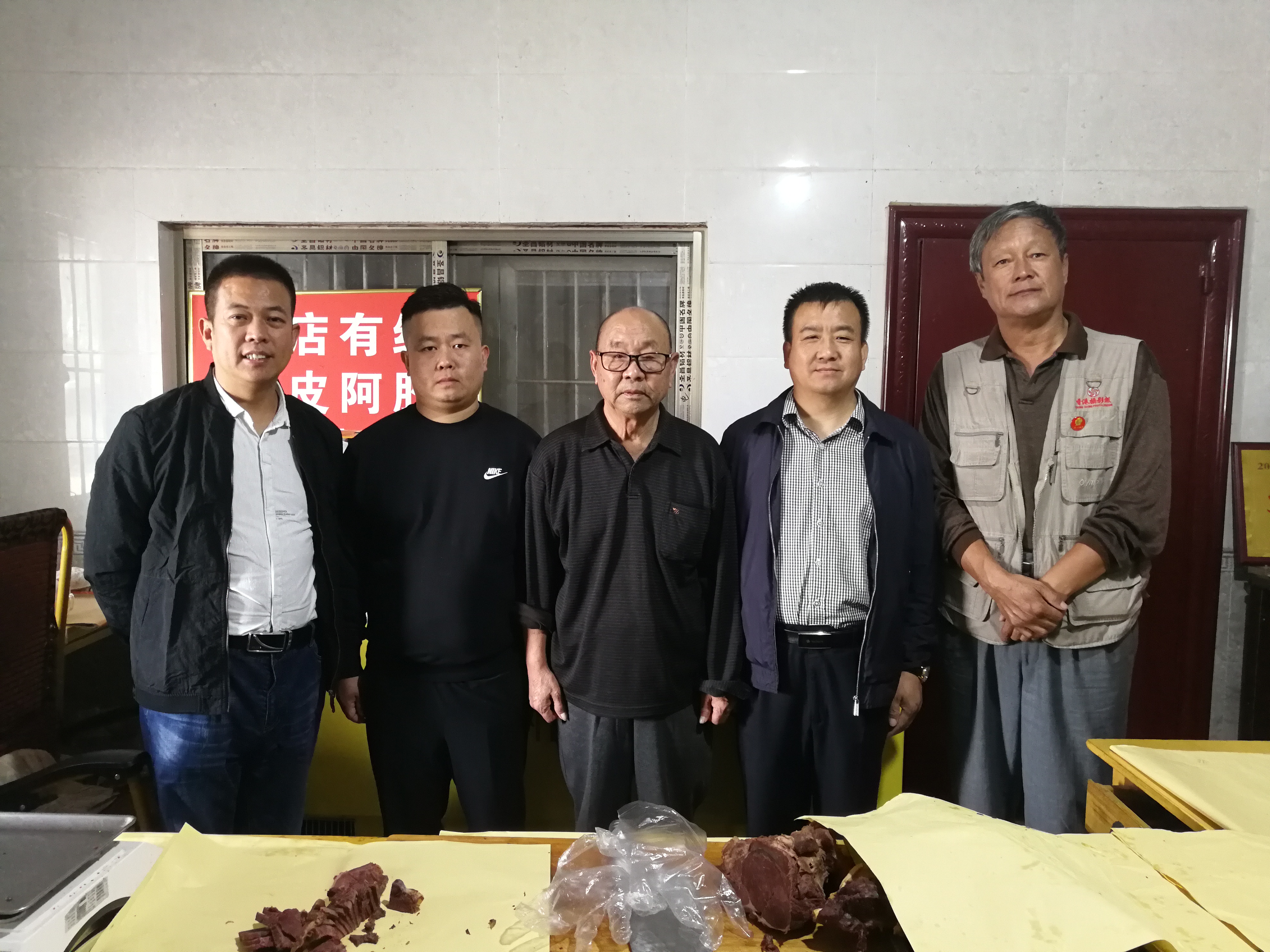 CCTV我愛你中華《放飛夢想》欄目組走進河南濮陽慶祖鎮(zhèn)劉五輩驢肉館