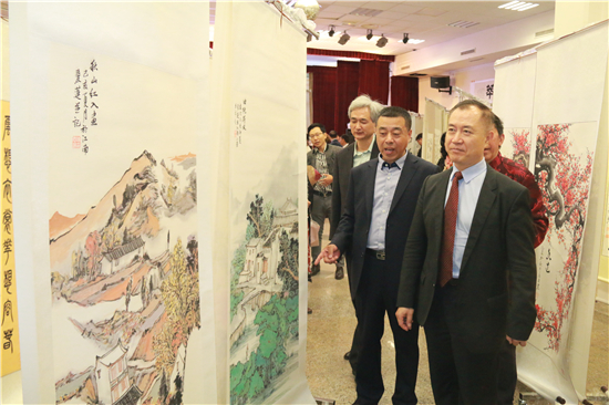 慶祝中法建交55周年暨“飛馳環球”書畫名家巴黎邀請展在巴黎開幕