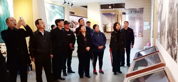 安陽民建第九支部組織開展“不忘合作初心，繼續攜手前進”主題教育實踐活動