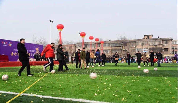 2020年全國第三屆“華奧杯”青少年校園足球邀請賽在安陽橋小學(xué)開幕-中國商網(wǎng)|中國商報社9