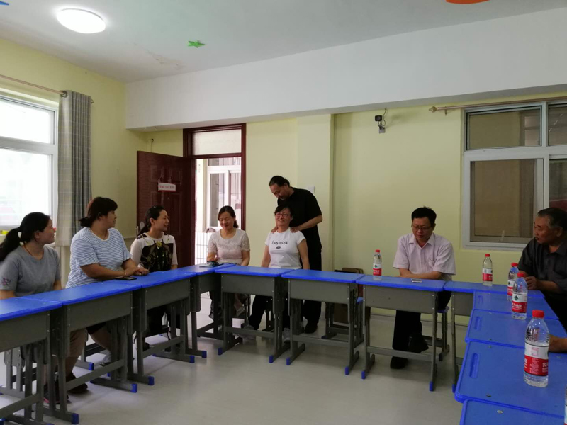 民建安陽市第二支部到市育敏學校進行慰問