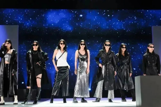 內蒙古藝術學院設計學院成功舉辦2023屆畢業生服裝設計作品展演活動 內蒙古藝術學院設計學院成功舉辦2023屆畢業生服裝設計作品展演活動