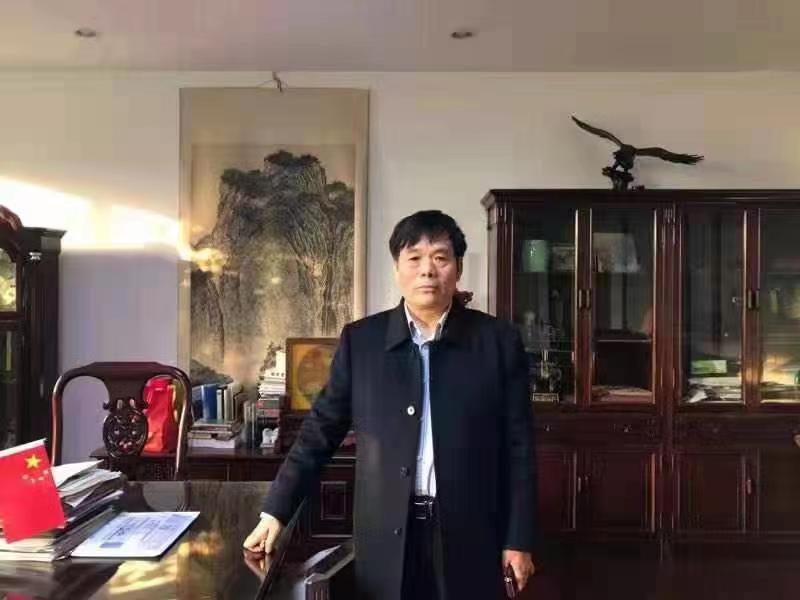 浴火重生的鳳凰——記豫博生物有限公司董事長孫軍站 浴火重生的鳳凰——記豫博生物有限公司董事長孫軍站