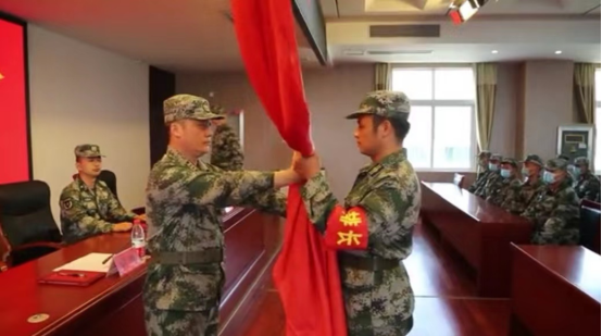 奉獻軍營終不悔 轉業回鄉立新功——記退役軍人陳召斌 奉獻軍營終不悔 轉業回鄉立新功——記退役軍人陳召斌
