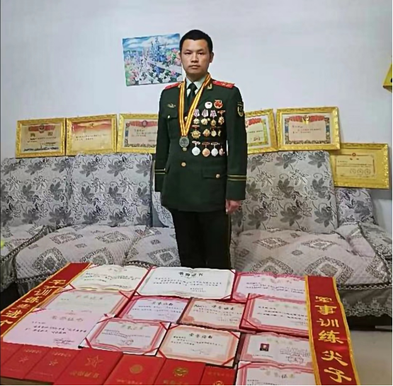 奉獻軍營終不悔 轉業回鄉立新功——記退役軍人陳召斌 奉獻軍營終不悔 轉業回鄉立新功——記退役軍人陳召斌