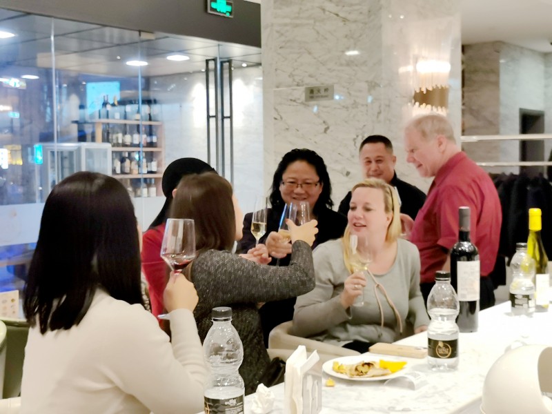 好萊塢中國(guó)打造“世界百?gòu)?qiáng)名人藝術(shù)家影像拍攝工程＂今天正式簽約