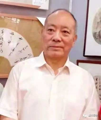 獨標風骨藝壇上，濯古來新成一家---沈鴻根先生訪談